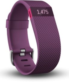 Fitbit Charge HR in der Farbe Plum